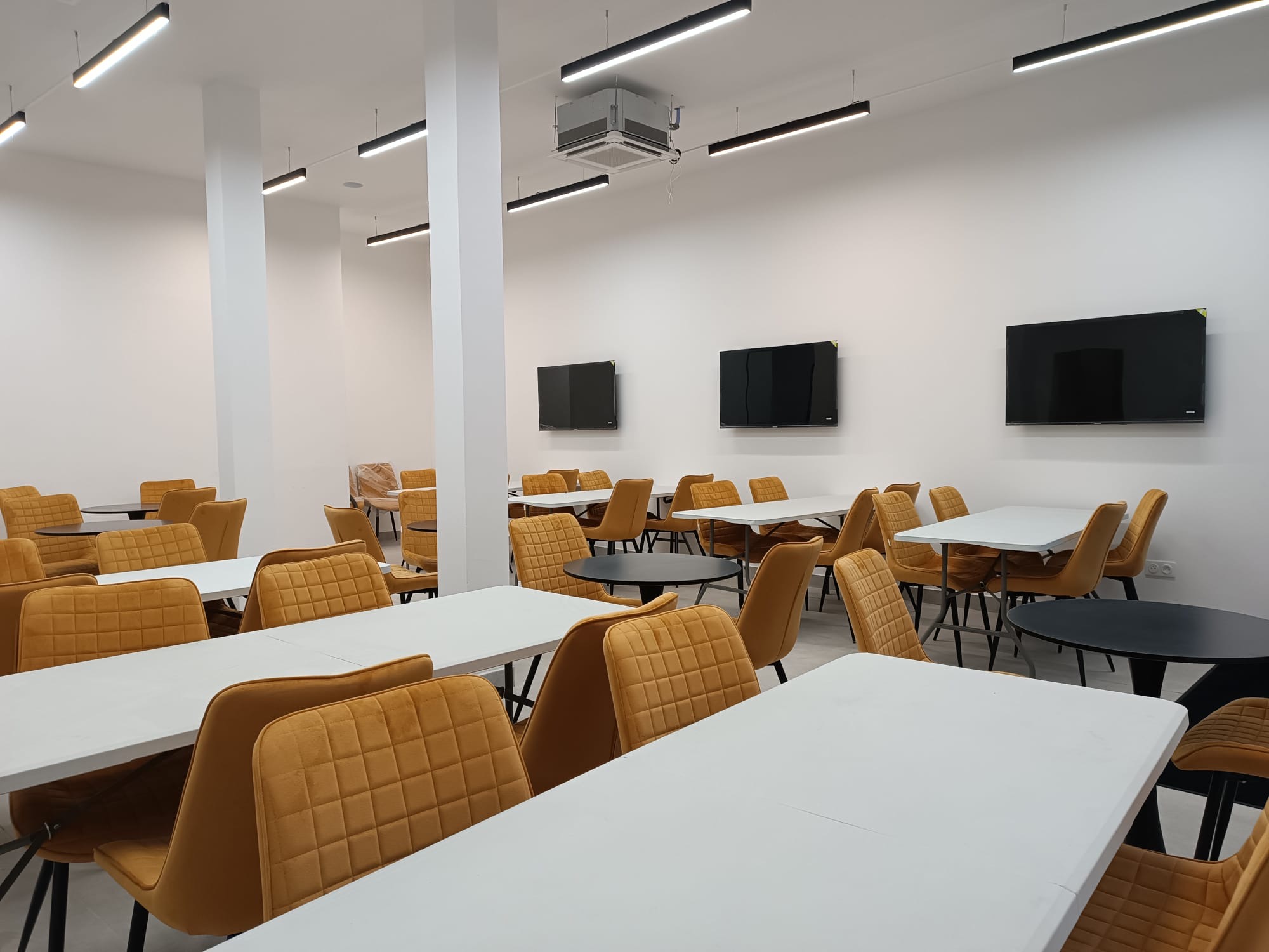 Espace écrans muraux